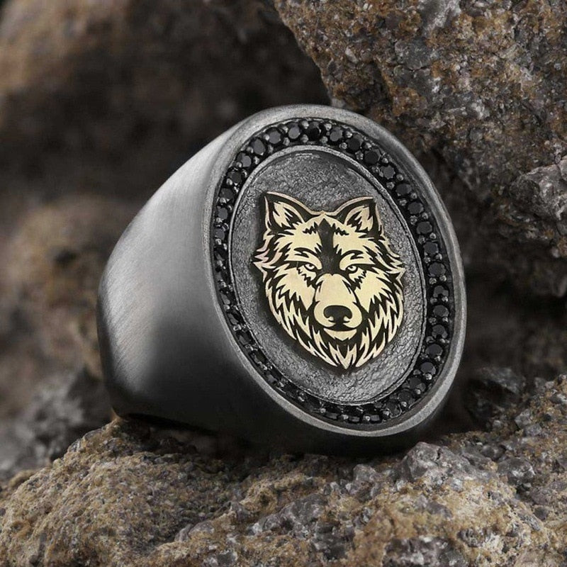 Gemstone Golden Wolf Ring